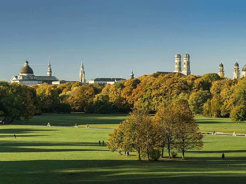 English Garden City Panorama by Jörg Lutz (image 02171S by München Tourismus) English Garden City Panorama by Jörg Lutz (image 02171S by München Tourismus)